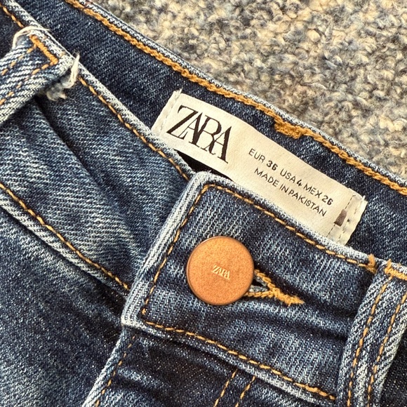 Zara Dark Blue High Waist Flared Jeans - Picture 2 of 4